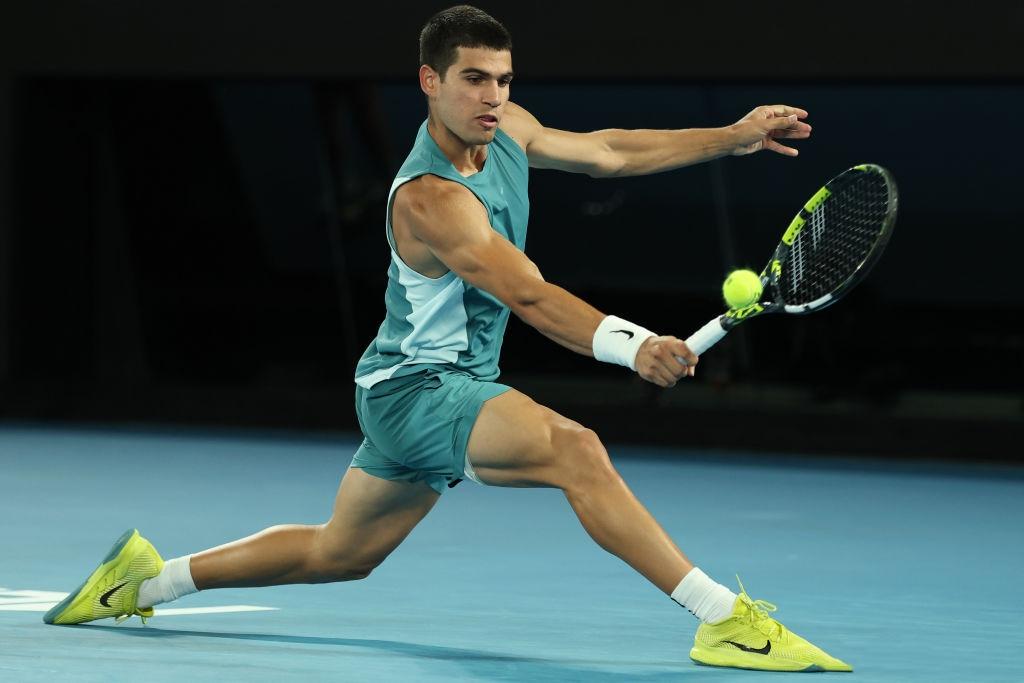 锐不可当首场状态出色，DWG观众沸腾！，德约科维奇重返赛场上演精彩一战的简单介绍