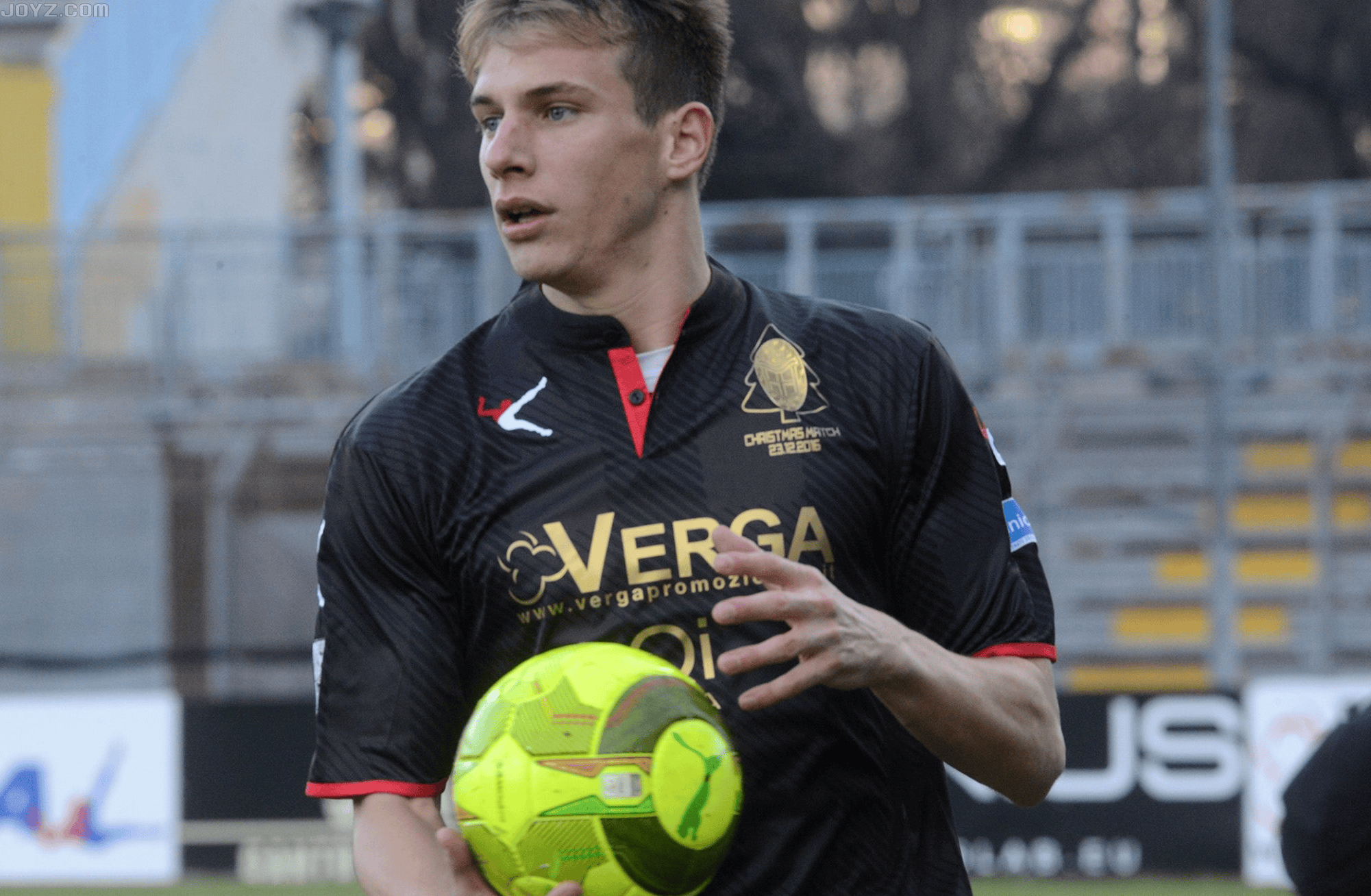 开云体验APP官网入口-国际比赛日意甲焦点战，本菲卡伤情更新，赛场秩序良好，控场能力受关注-开云体验APP官网入口