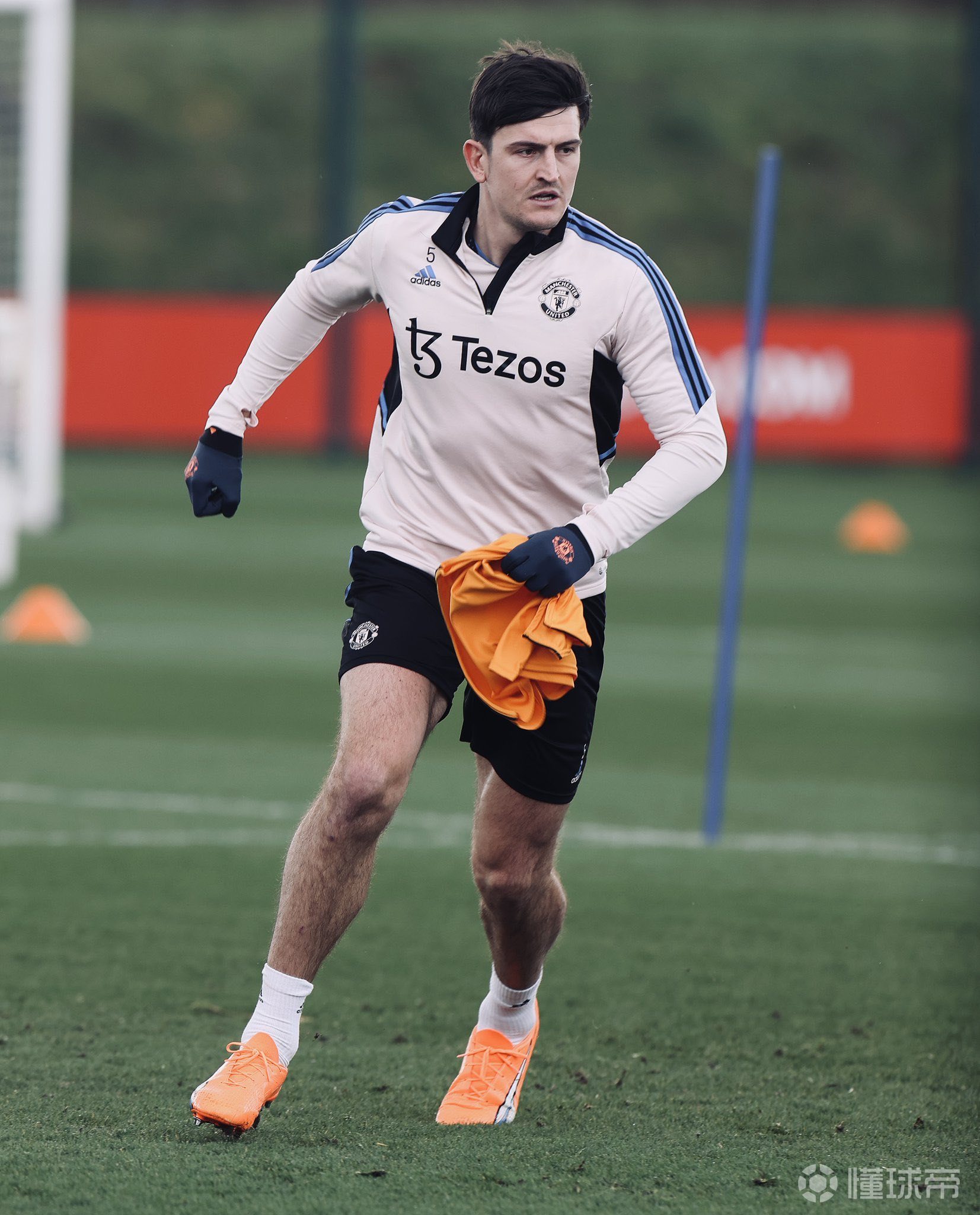 国际比赛日体能课后；犹他爵士豪取连胜备战足总杯；气氛紧张；纪律约束更严格的简单介绍